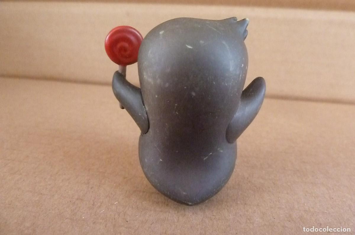 Figuras de goma y PVC: Pinguino del arco iris. Magiki - Foto 4