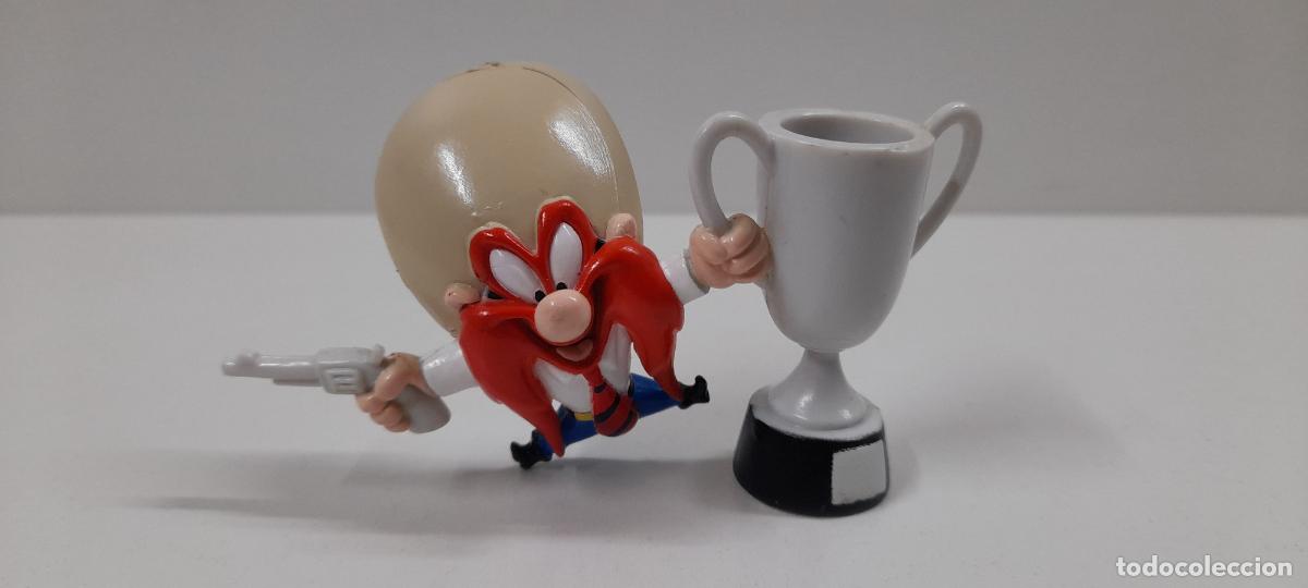 Figuras de Goma y PVC: YOSEMITE SAM - FUTBOL CLUB BARCELONA . STAR TOYS - WARNER BROS . A&Ntilde;O 1996