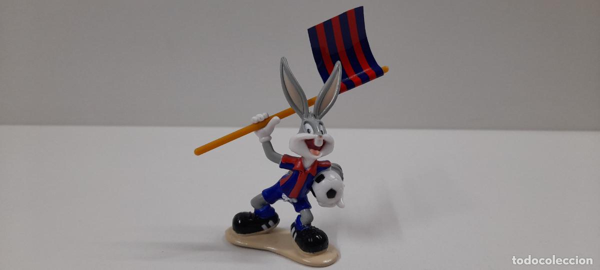 Figuras de Goma y PVC: BUGS BUNNY - FUTBOL CLUB BARCELONA . STAR TOYS - WARNER BROS . A&Ntilde;O 1996