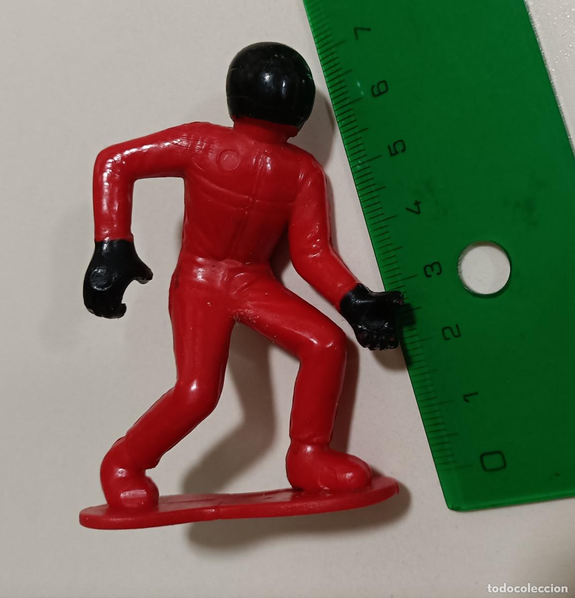 Figuras de Goma y PVC: figura motomami formula 1 casco negro uniforme rojo piloto mu&ntilde;eco escala humana figura humano carrer