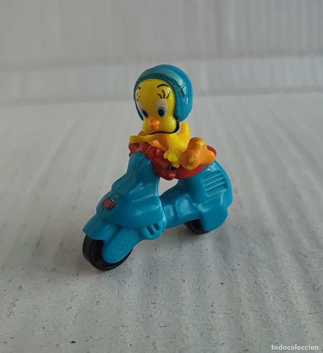 Figuras de Goma Kinder: Figura Kinder Piolin en vespa