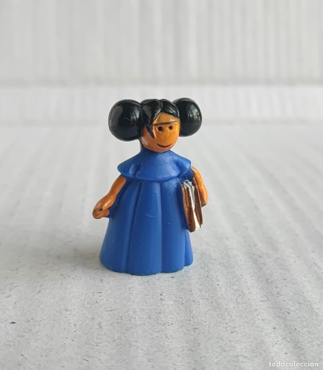 Figuras de Goma y PVC: Capuch&oacute;n de l&aacute;piz de Cola cao