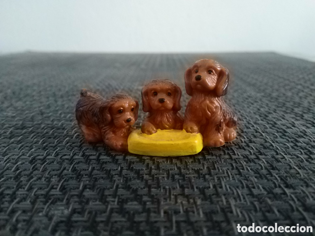 Figuras de Goma y PVC: FIGURA PVC CACHORROS BULLY 1983 PERRITOS COMIENDO BEBIENDO