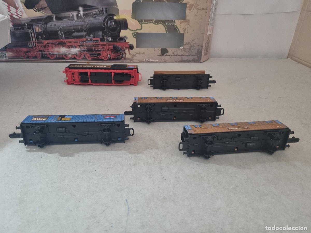 Figuras de goma y PVC: Far west train en su caja original - Foto 13