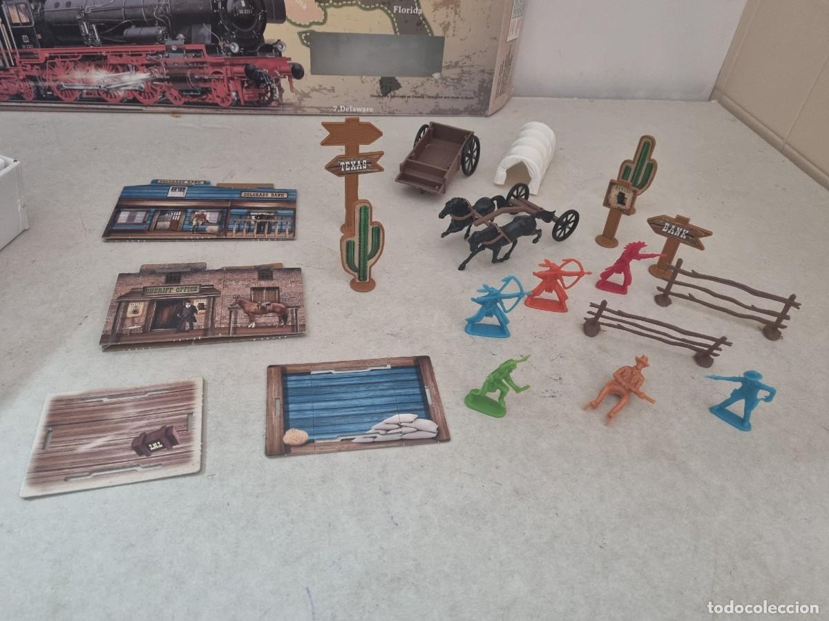 Figuras de goma y PVC: Far west train en su caja original - Foto 16