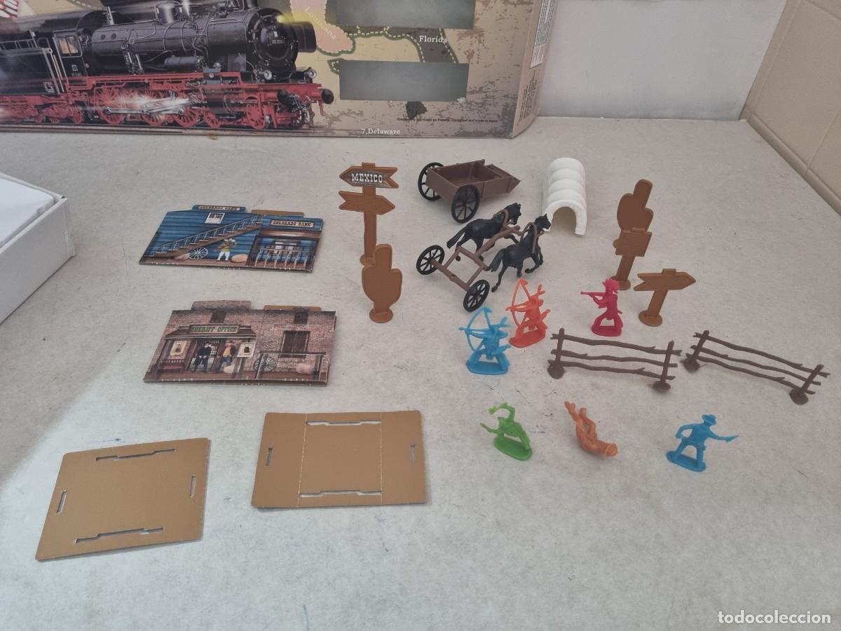Figuras de goma y PVC: Far west train en su caja original - Foto 18