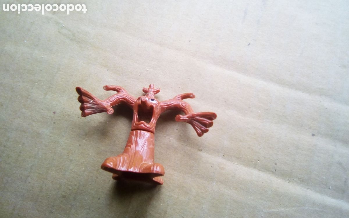 Figuras de Goma Kinder: &Aacute;rbol monstruo. Kinder &copy; MPG C-40. Mide 5 cm.