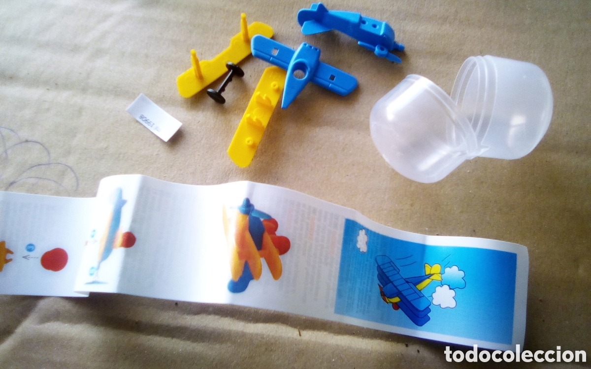 Figuras de Goma Kinder: Huevo tipo Kinder. Avioneta Art. 112 ML 19908.