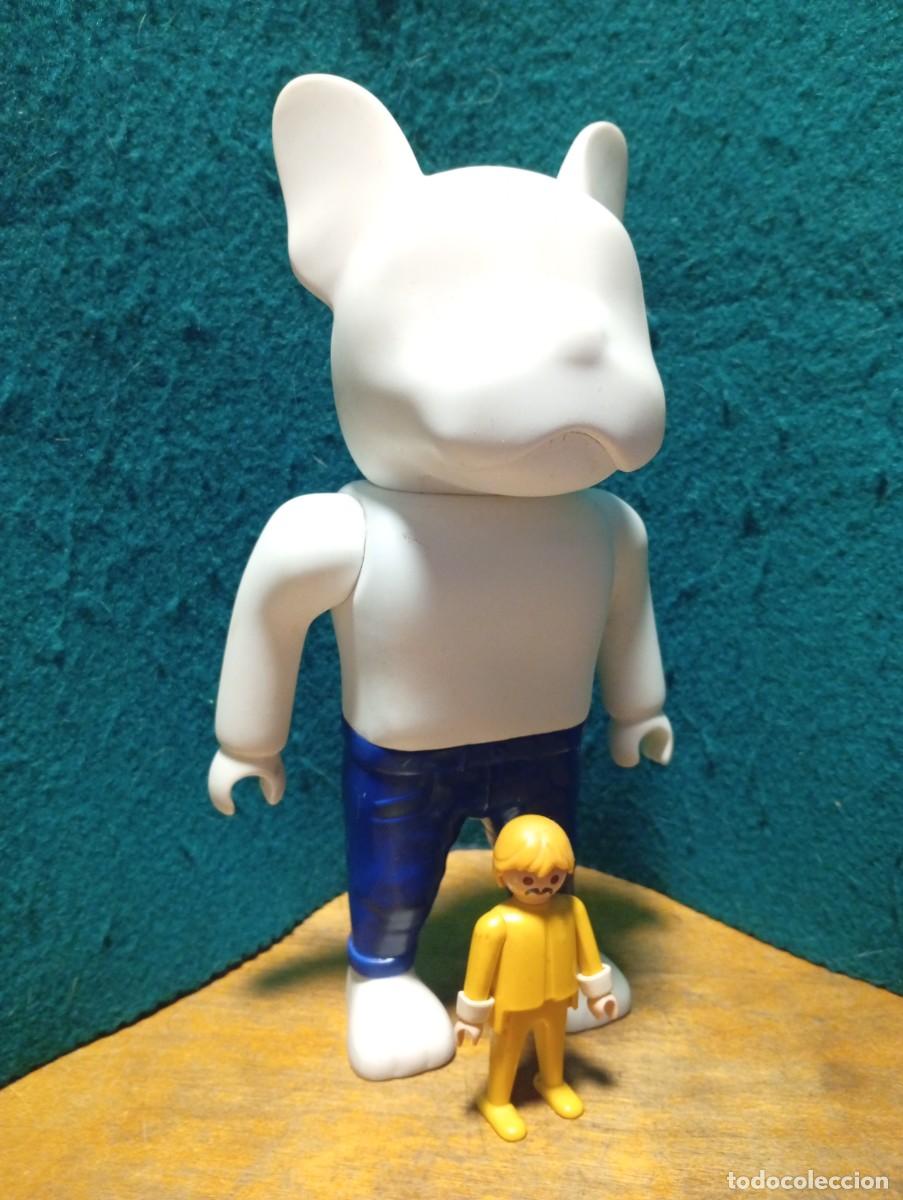 Figuras de Goma y PVC: DIVERTIDO MU&Ntilde;ECO JACK & JONES PERRO BULLDOG FIGURA PUBLICIDAD PVC 24 cms ARTICULADO ART TOYS