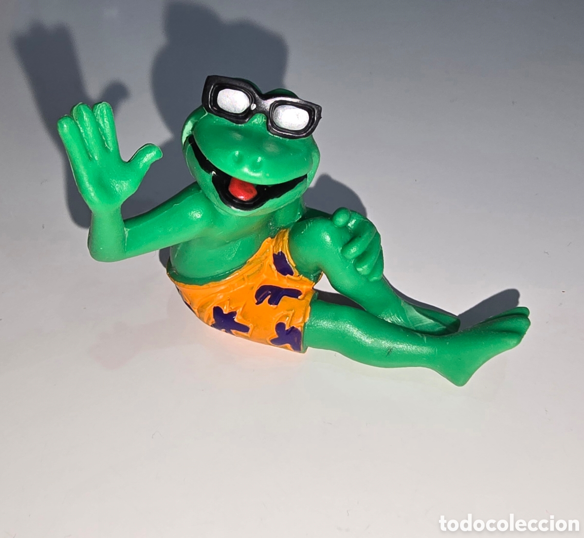Figuras de Goma y PVC: Figura pvc Comics Spain rana gafas de sol y ba&ntilde;ador Tropic Stars mu&ntilde;eco colecci&oacute;n