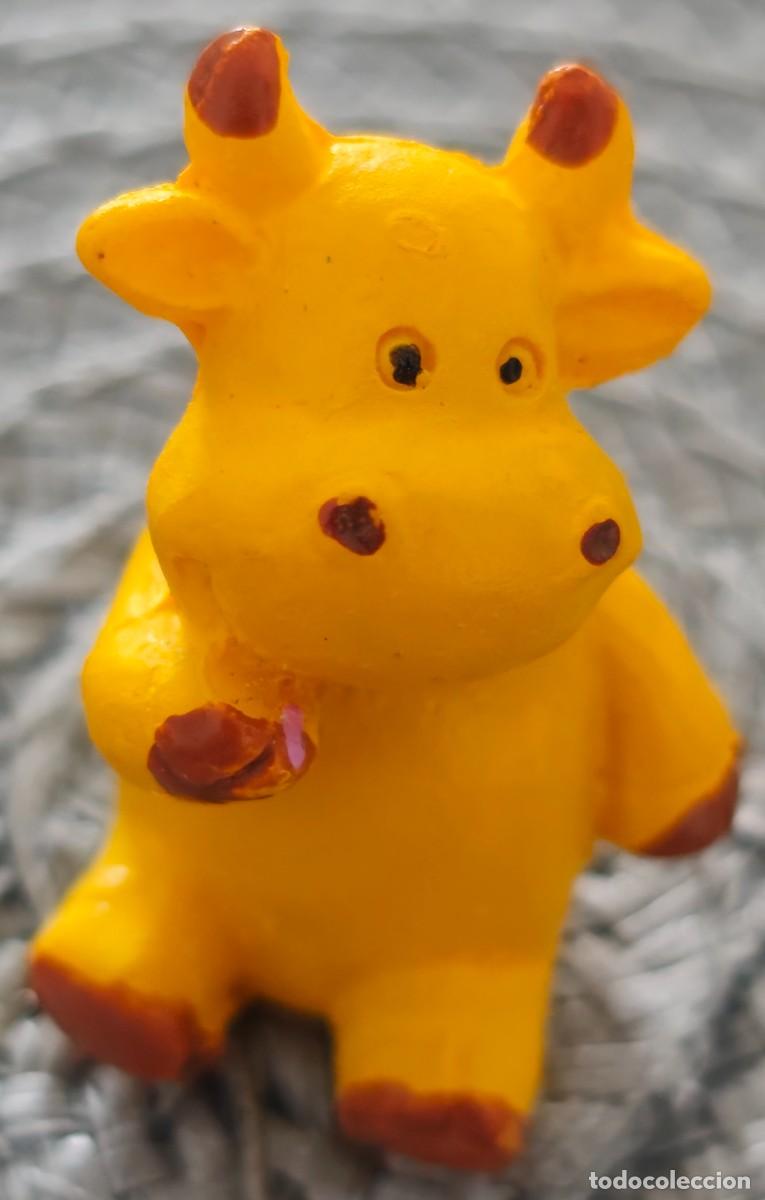 Figuras de Goma y PVC: FIGURA DE PL&Aacute;STICO DE VAQUITA (3 CM.)