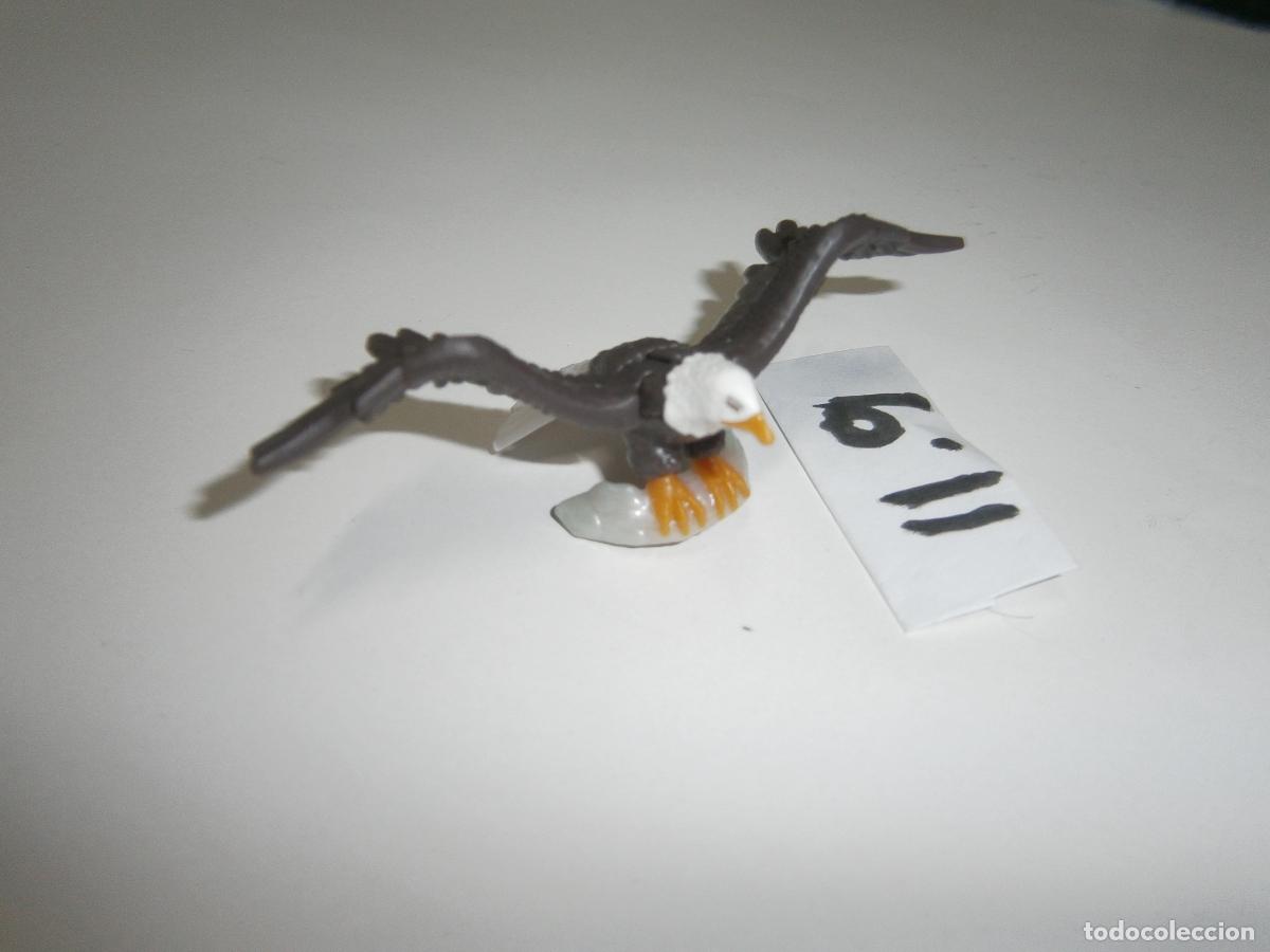 Figuras de Goma y PVC: FIGURA DE GOMA O PVC - AGUILA CON PEZ