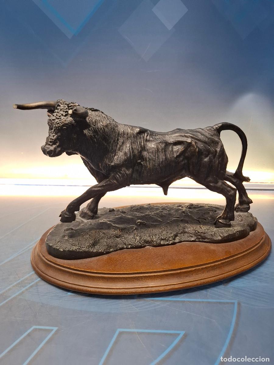 Figuras de Goma y PVC: Figura de resina, toro