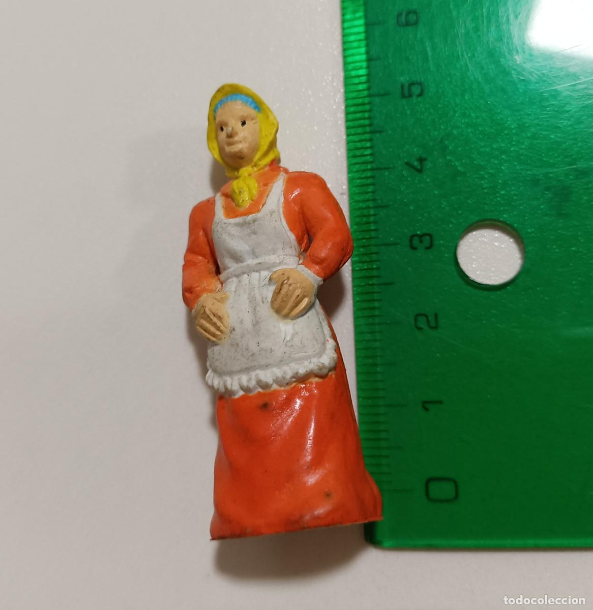 Figuras de Goma y PVC: mujer granjera campesina escala humana humano figura mu&ntilde;eco granjero traje naranja miniatura diorama