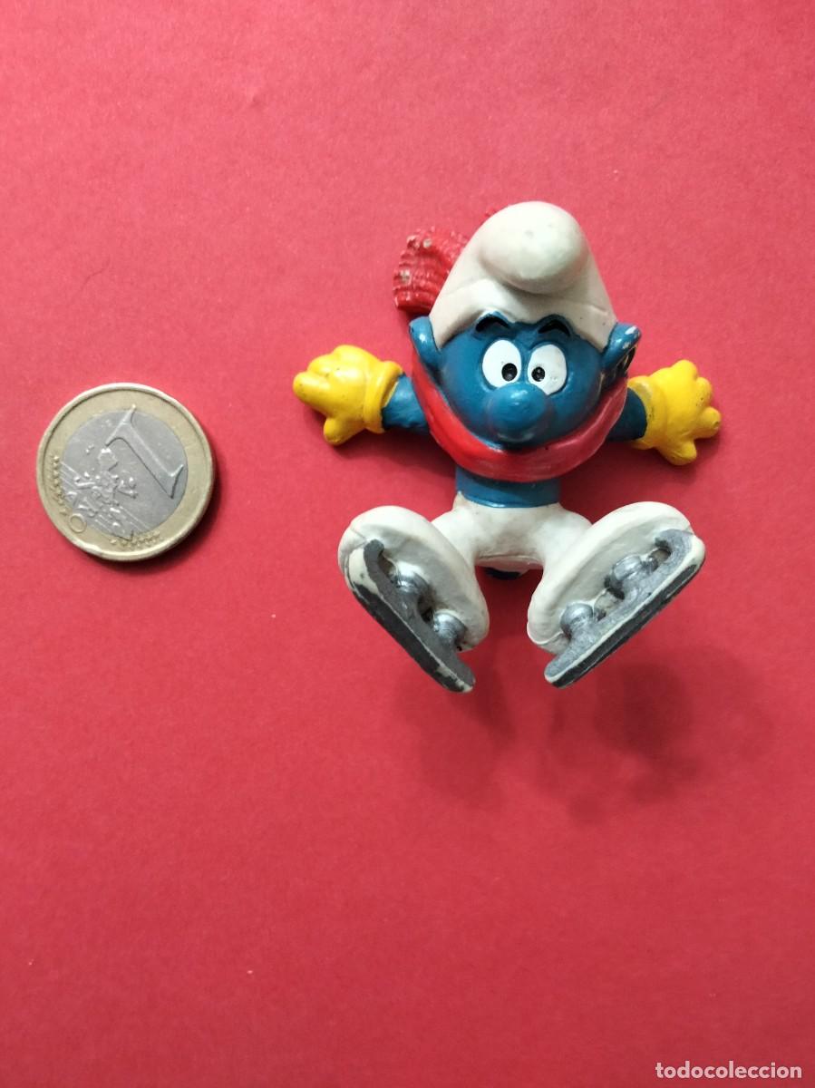 Figuras de Goma y PVC: Figura de PVC Pitufo patinador