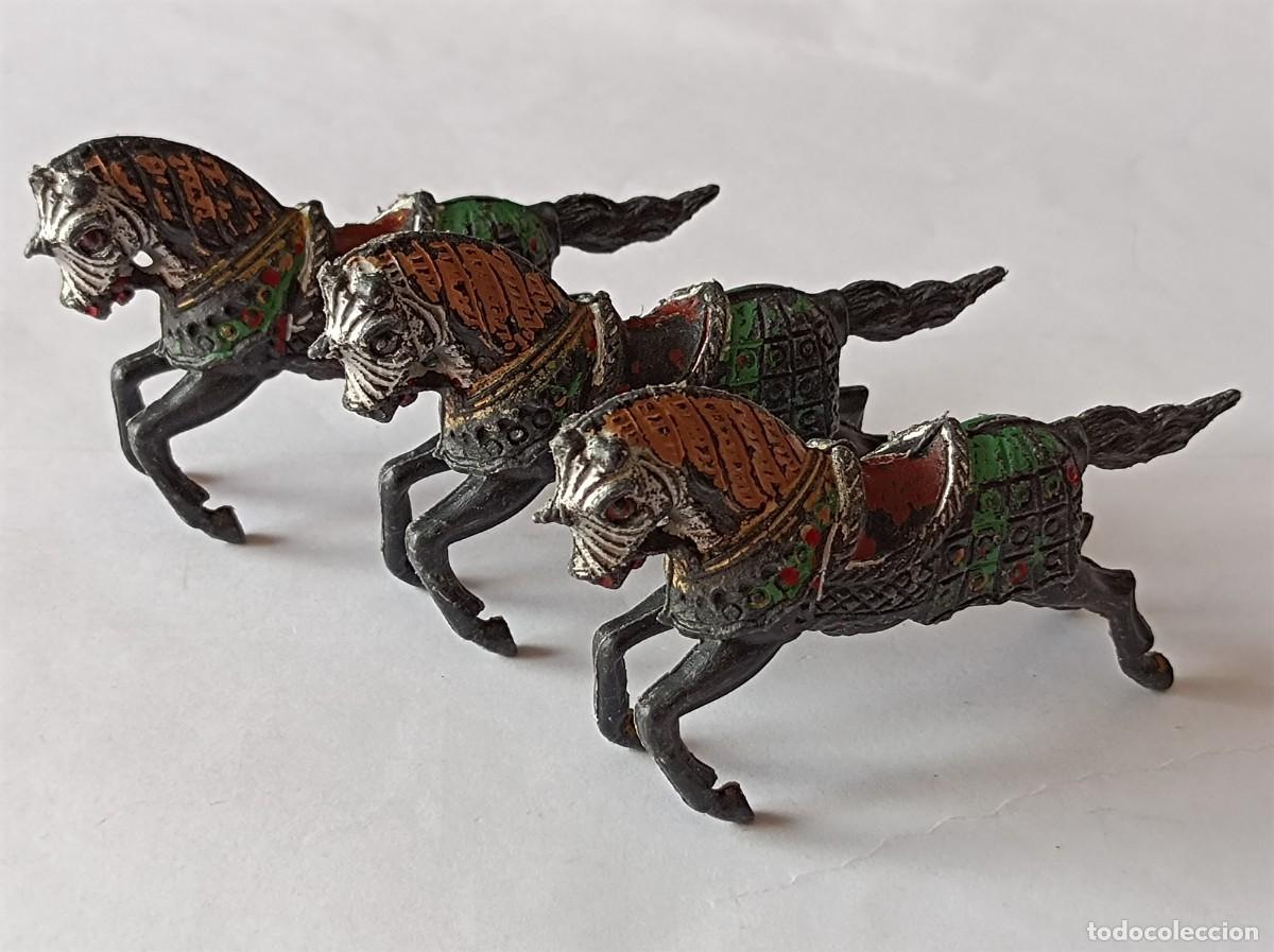 Figuras de Goma y PVC: 3 FIGURAS CABALLOS DE PL&Aacute;STICO REAMSA SERIE TORNEO