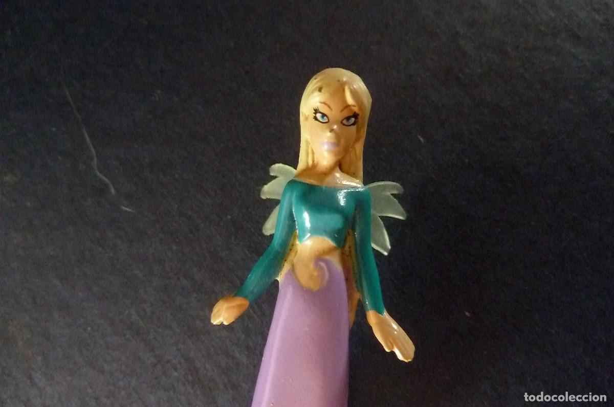 Figuras de goma Kinder: Cornelia Witch Kinder Sorpresa - Foto 3
