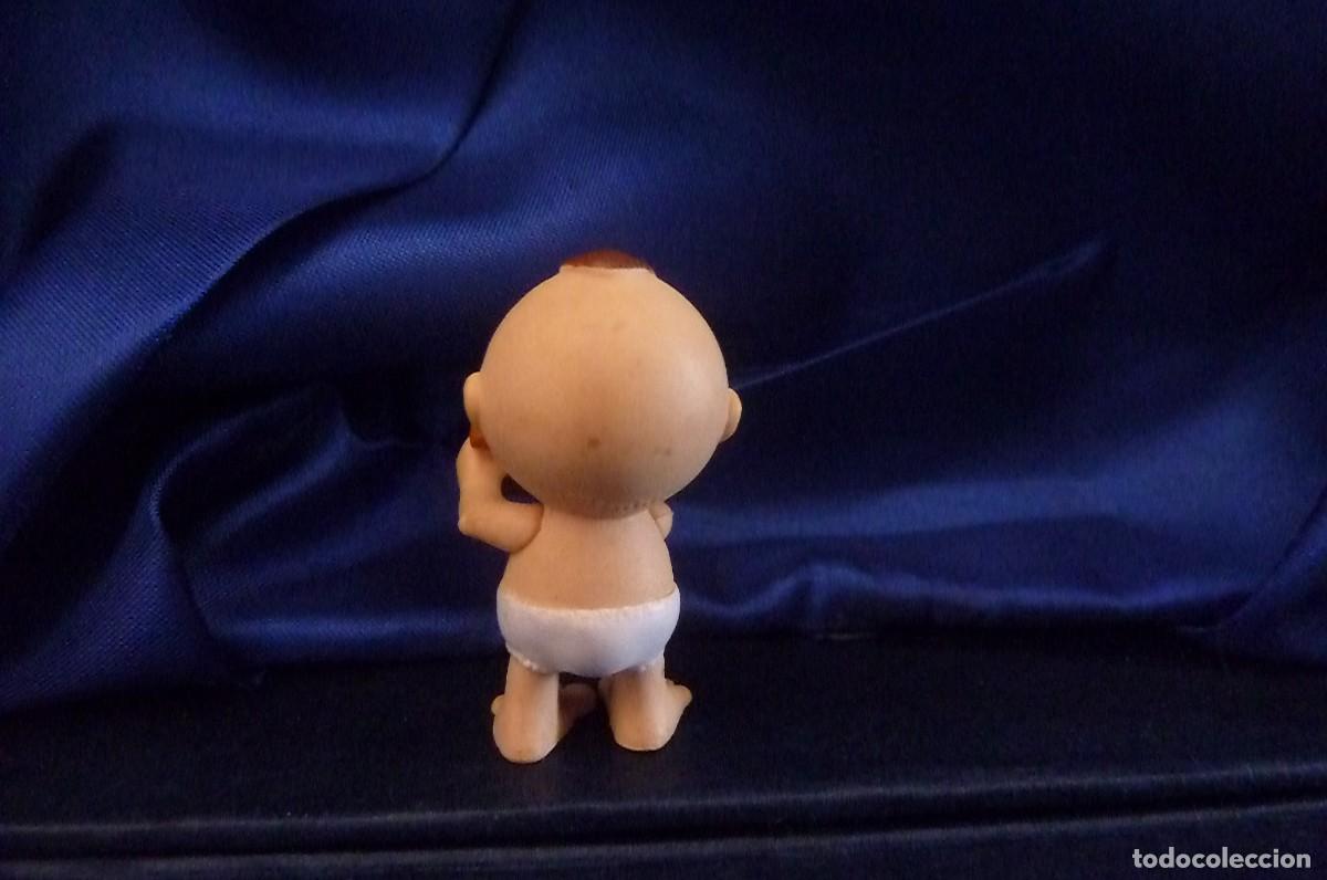 Figuras de goma y PVC: Beb&eacute; comiendo sandwich. Keksi ? - Foto 3