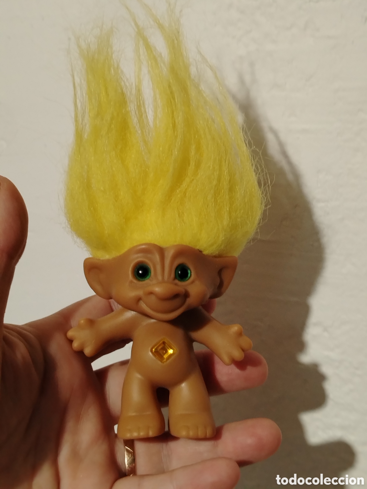 Figuras de Goma y PVC: Troll de pelo amarillo con gema