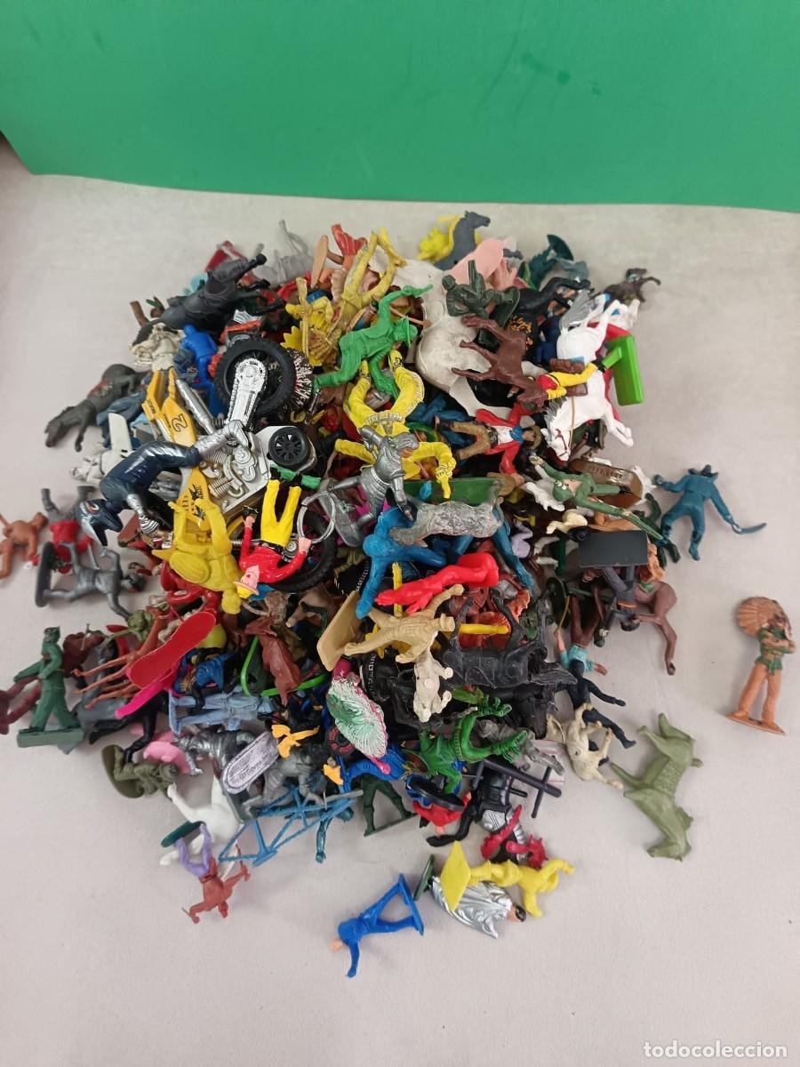Figuras de Goma y PVC: Conjunto de figuras segunda mano