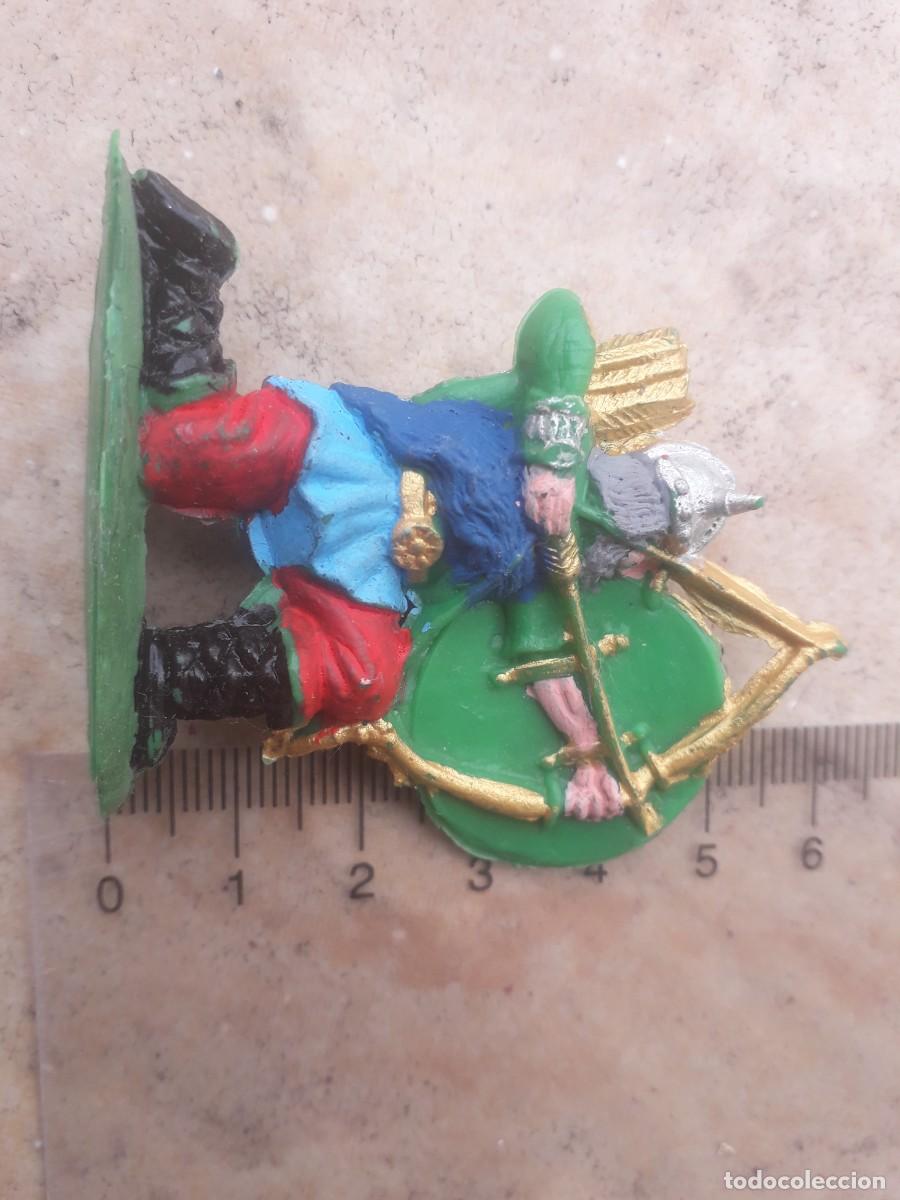 Figuras de Goma y PVC: antigua figura de un vikingo pech reamsa jecsan......etc