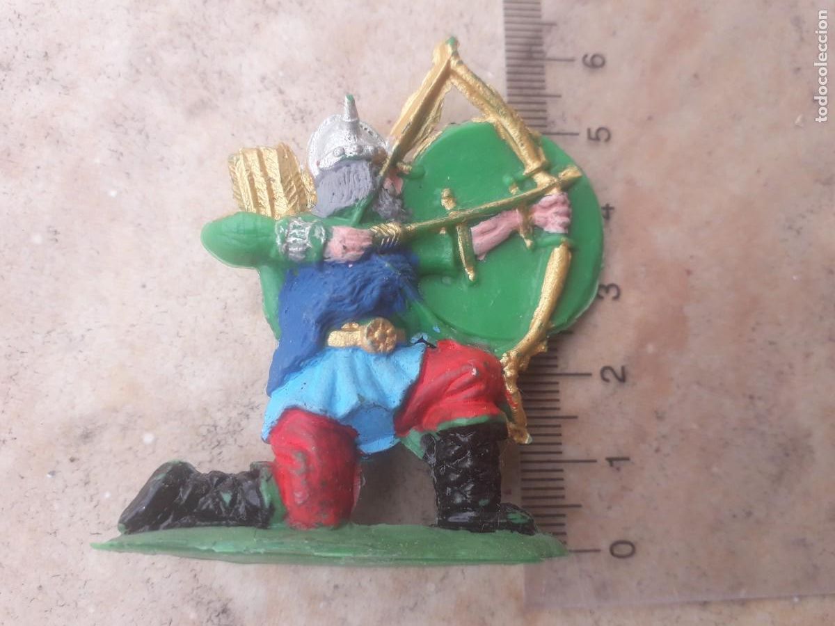 Figuras de Goma y PVC: antigua figura de un vikingo pech reamsa jecsan......etc