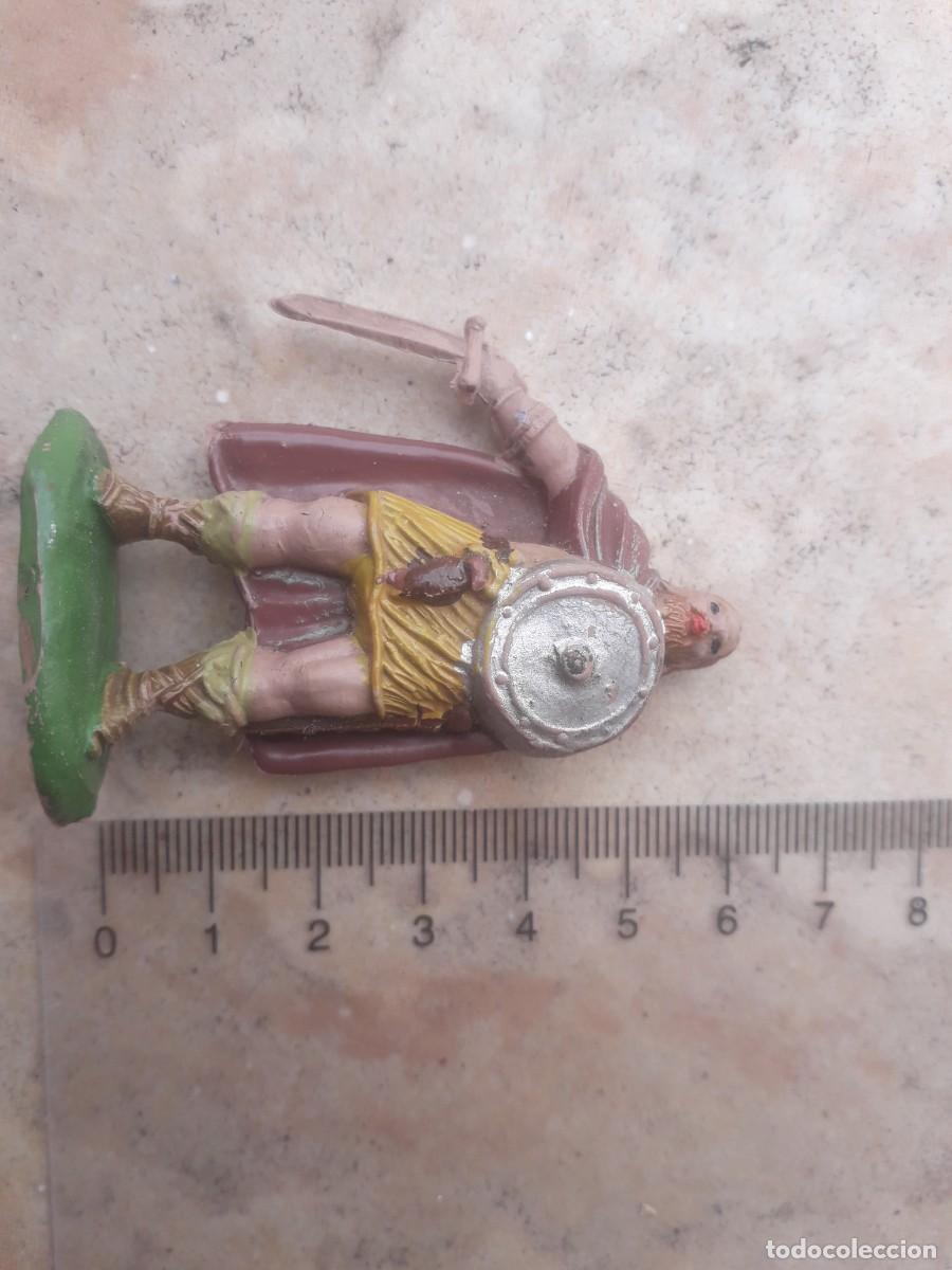 Figuras de Goma y PVC: antigua figura de un vikingo pech reamsa jecsan......etc