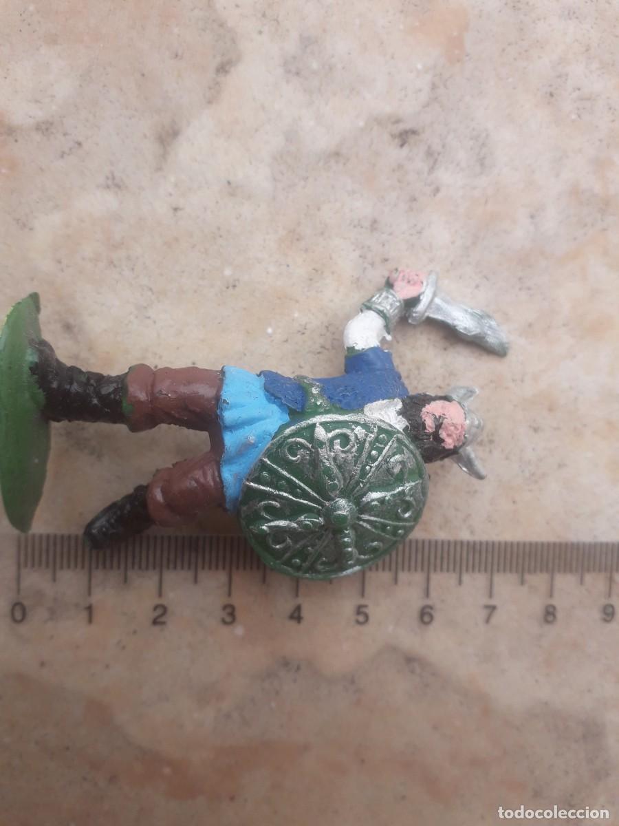Figuras de Goma y PVC: antigua figura de un vikingo pech reamsa jecsan......etc