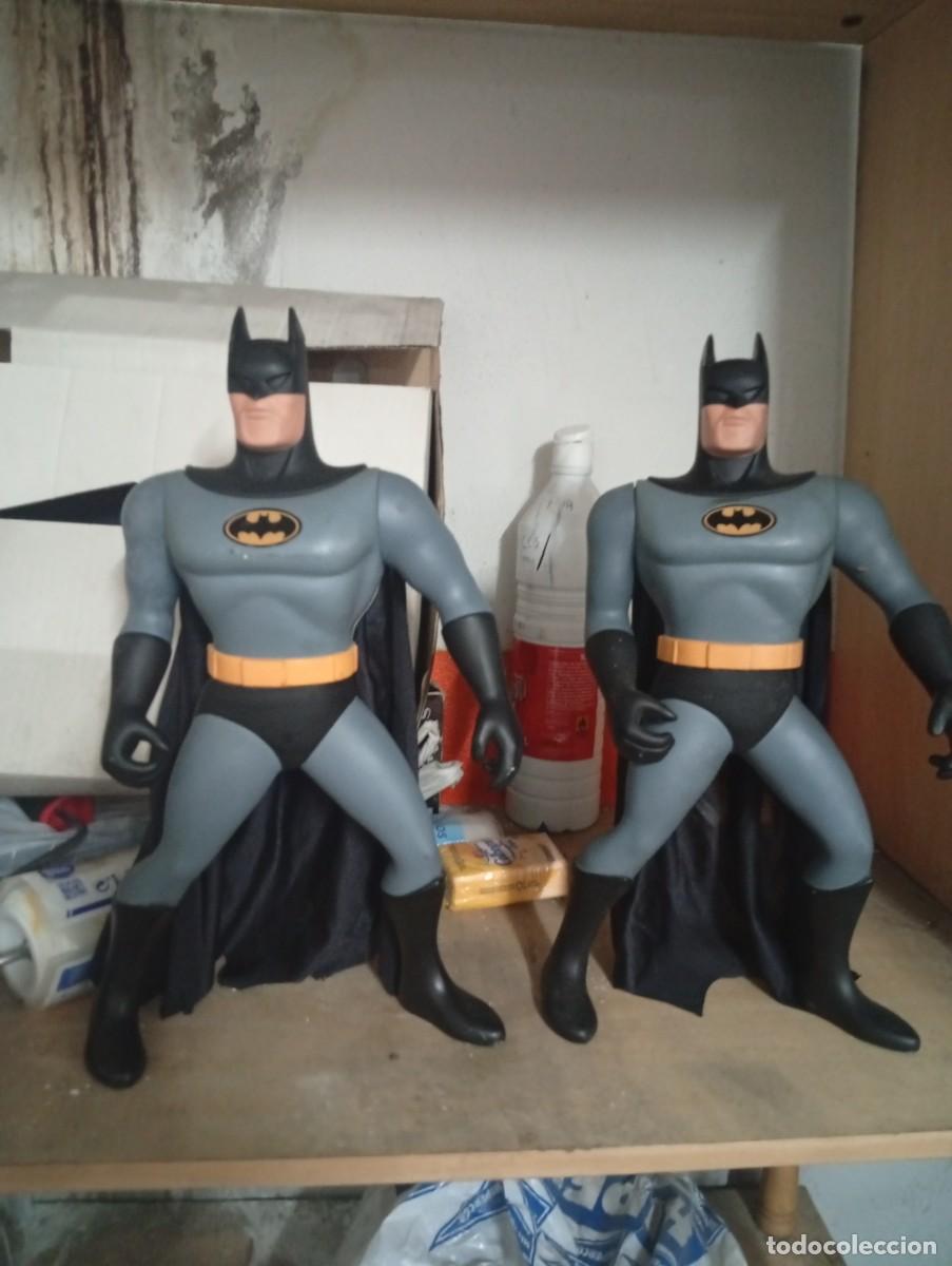 Figuras de Goma y PVC: Dos mu&ntilde;ecos Batman articulados y pilas.Marca Kenner