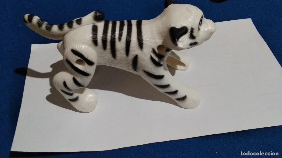 Figuras de Goma y PVC: FIGURA TIGRE CON MOVIMIENTO SIN NOMBRE NI FECHA ? - POSIBLE McDonalds