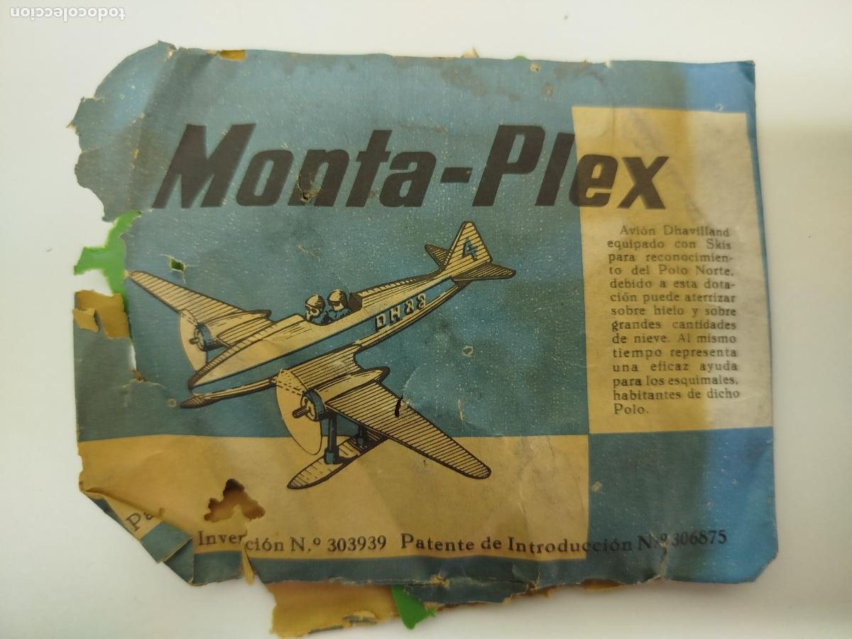Figuras de Goma y PVC: ANTIGUO SOBRE MONTA-PLEX DE AVION DHAVILLAND CON ESQUIS DE NIEVE - SOBRE DETERIODADO