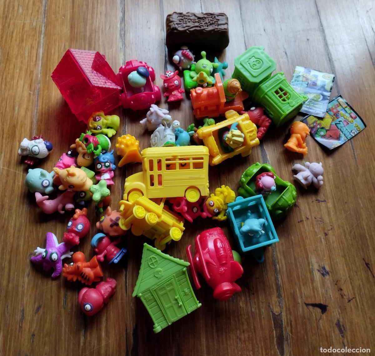 Figure di Gomma e PVC: Gran lote Zomlings: mu&ntilde;ecos, coches, tren, casas... Mu&ntilde;ecos colecci&oacute;n.
