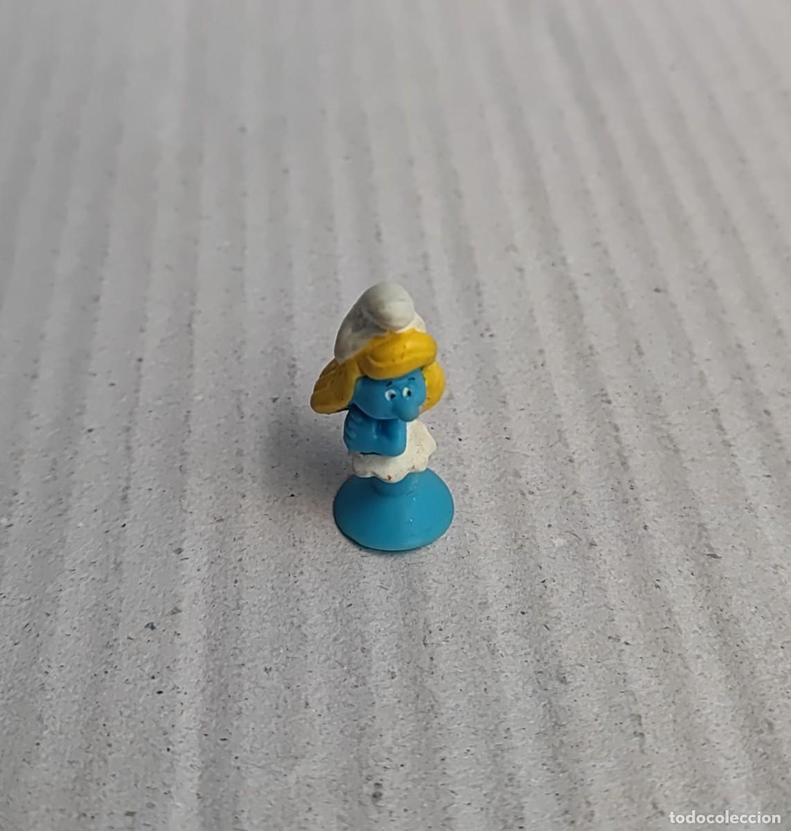 Figuras de Goma y PVC: STIKEEZ DE LOS PITUFOS. LA ALDEA ESCONDIDA. LIDL.