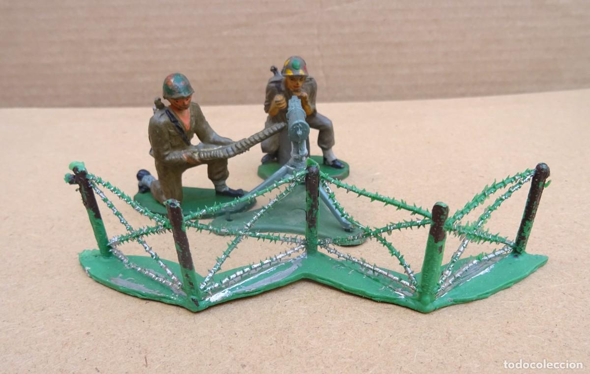 Figuras de Goma y PVC: PECH AMETRALLADORA CON FIGURAS Y ALAMBRADA