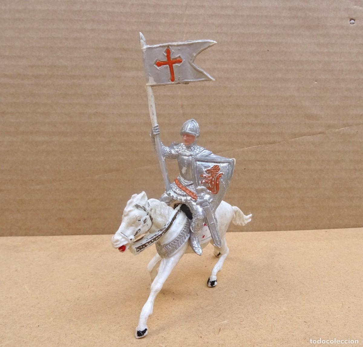 Figuras de Goma y PVC: PECH CRUZADO,CRISTIANO con caballo figura en plastico