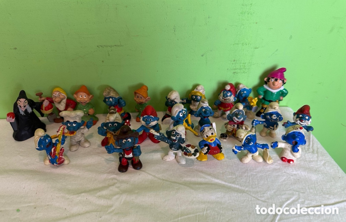 Figuras de Borracha e PVC: Lote 23 figuras PVC Pitufos y personajes colecci&oacute;n vintage.