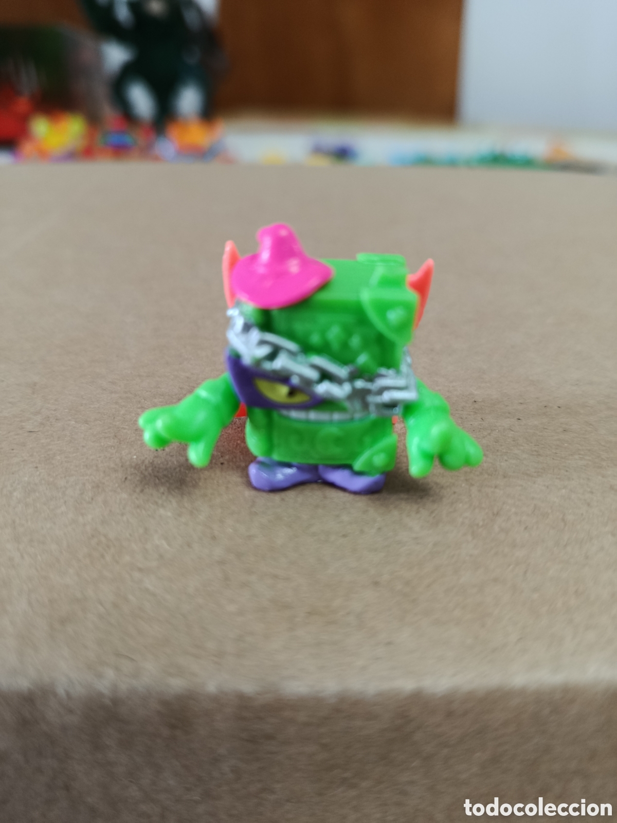 Figuras de Goma y PVC: Figura TERRY BOOK VERDE 863 SUPERTHINGS RIVALS OF KABOOM SERIE 11 NEON POWER