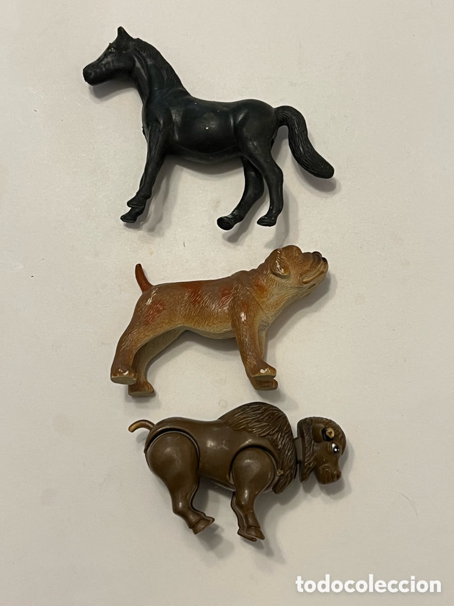 Figurines en Caoutchouc et PVC: TRES FIGURAS.. Bisonte Playmobil.. Caballo y Perro