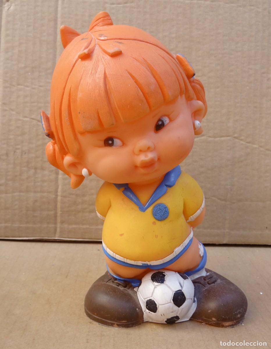 Figurines en Caoutchouc et PVC: BB MU&Ntilde;ECO EN GOMA DE &Ntilde;I&Ntilde;A FUTBOLISTA A&Ntilde;OS 60-70