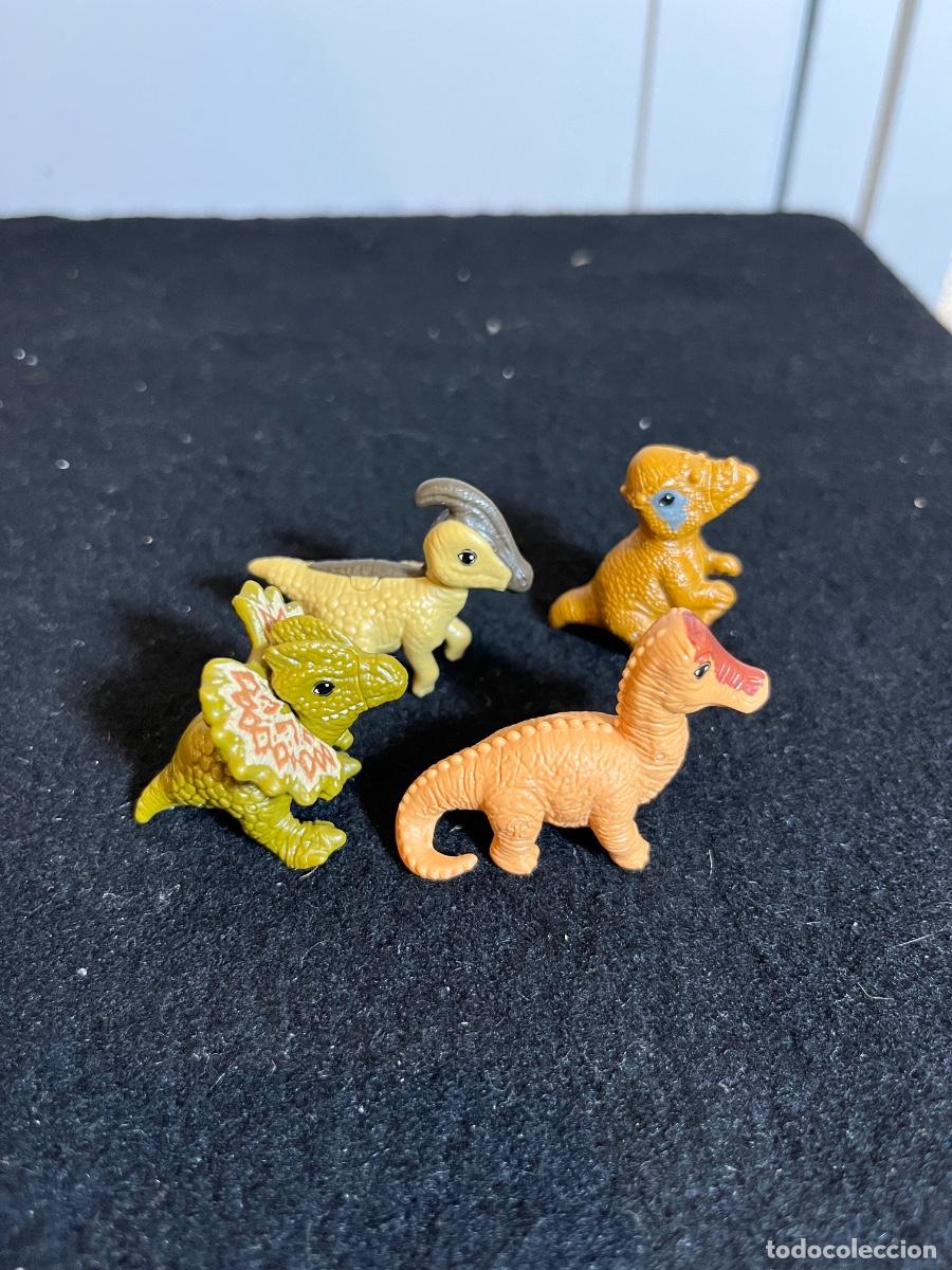 Figuras de Goma Kinder: Kinder Natoons dinosaurios Jurassic World lote figuras Kinder Sorpresa dinos colecci&oacute;n PVC