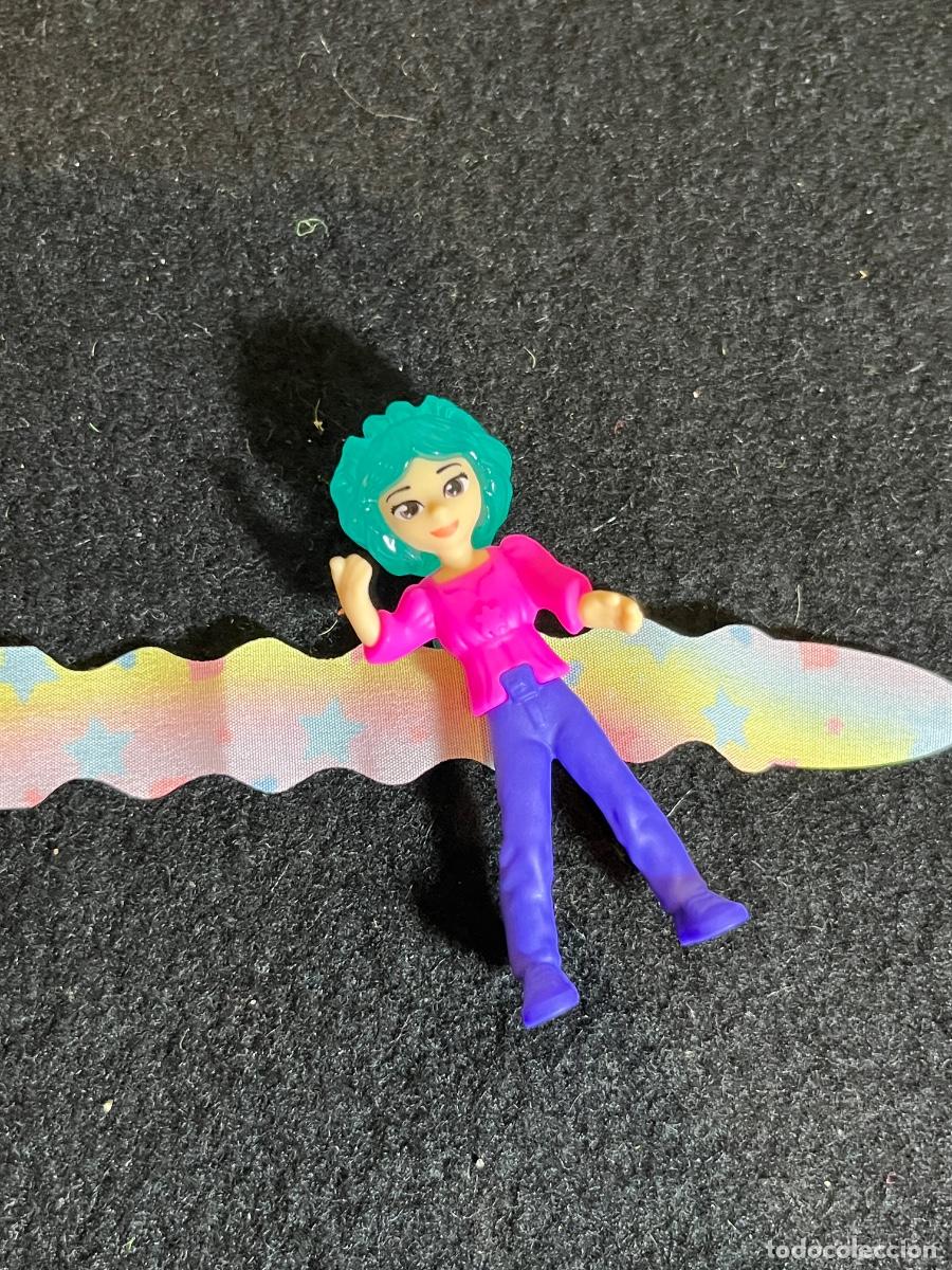 Figuras de Goma Kinder: Figura Hada Kinder Joy VC201 mu&ntilde;eca sorpresa alas arco&iacute;ris pelo verde 2026 vintage