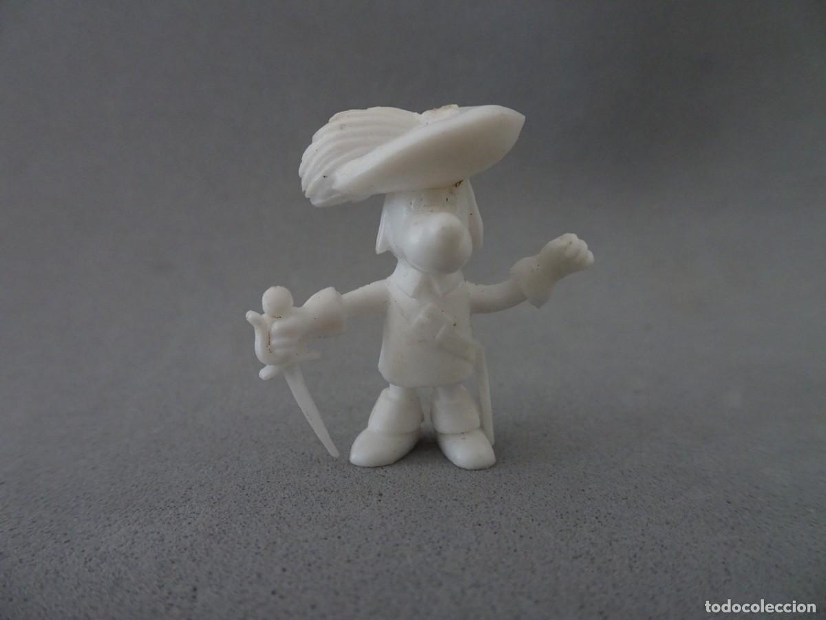 Figuras de Goma y PVC: Figura Dunkin Dartacan y los mosqueperros