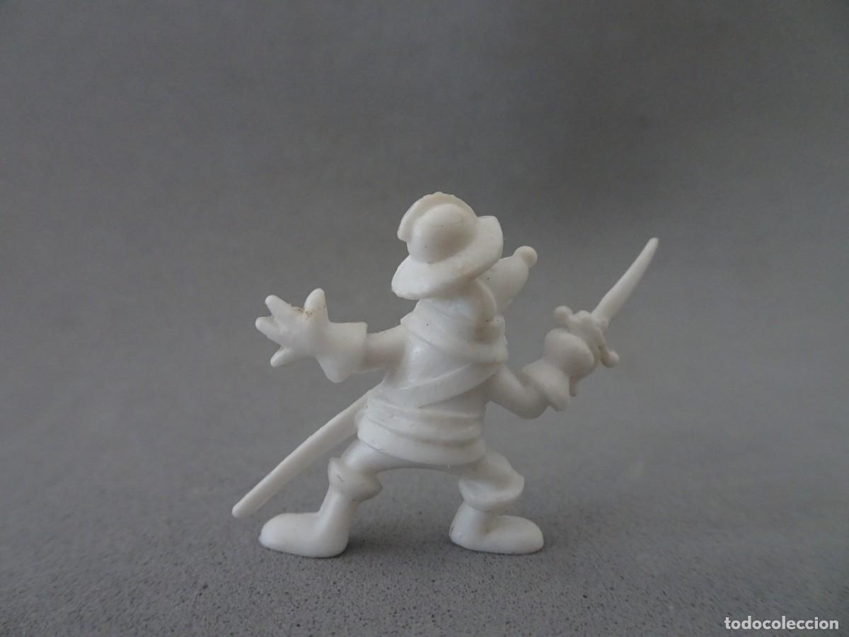 Figuras de goma y PVC: Figura Dunkin Dartacan y los mosqueperros - Foto 2