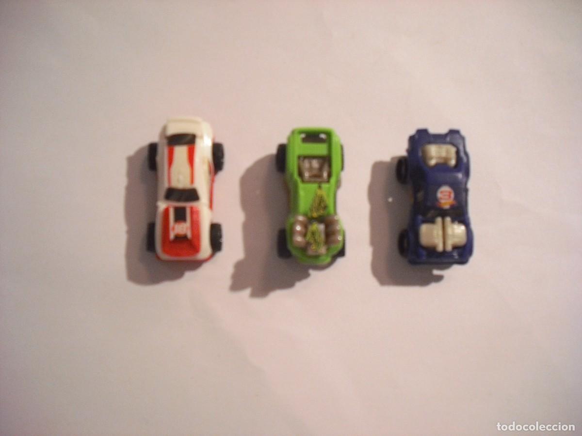 Figuras de Goma Kinder: LOTE DE 3 COCHES HOTWHEELS KINDER SORPRESA