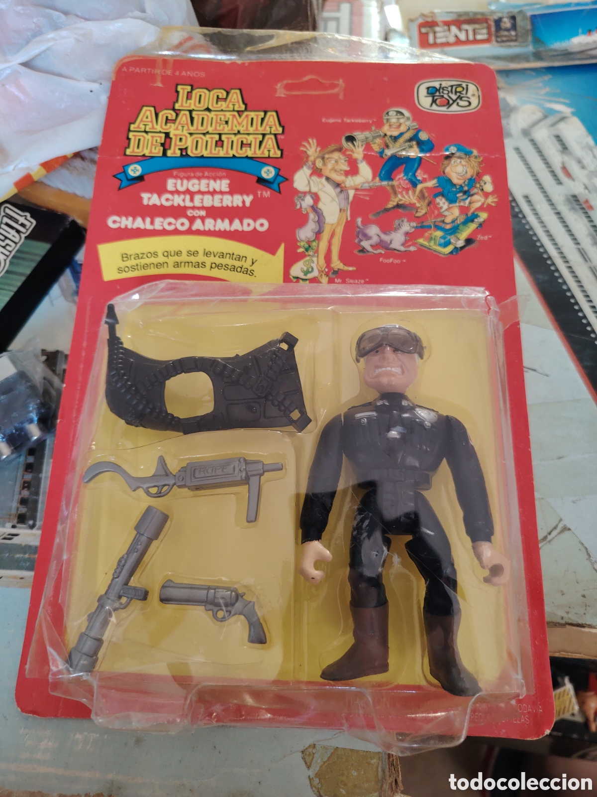 Figuras de Goma y PVC: Figura loca academia de polic&iacute;a