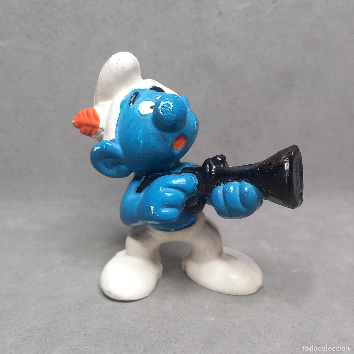 Gummi- und PVC-Figuren: Antigua figura del Pitufo cazador con arcabuz - escopeta, bootleg a&ntilde;os 70 - 80