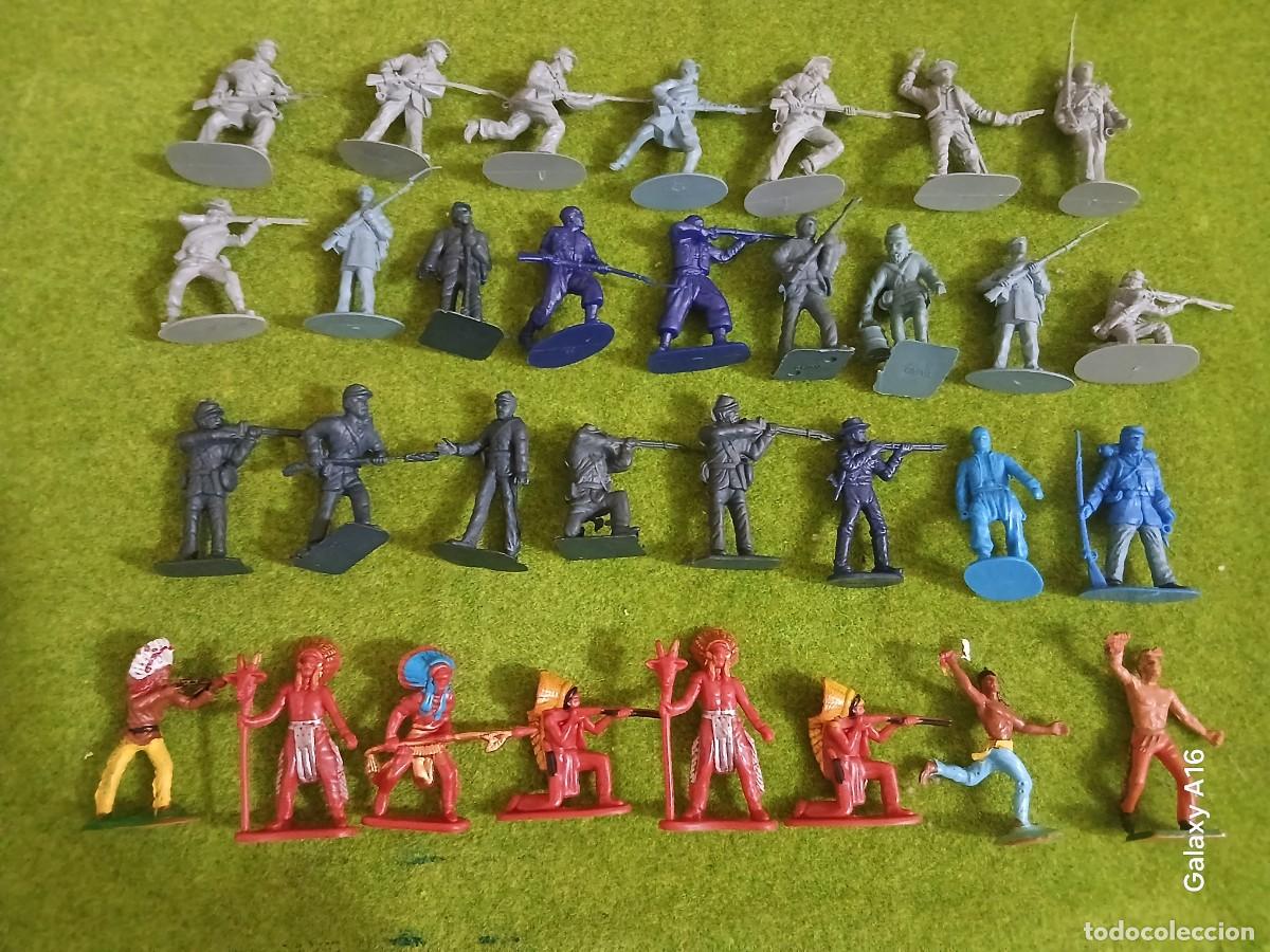 Figuras de Borracha e PVC: SOLDADOS DE PLASTICO FEDERALES E INDIOS BMC 5,4 cm