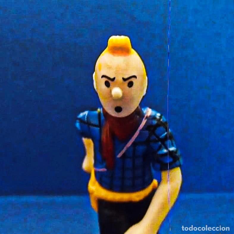 Gummi- und PVC-Figuren: TINTIN DE VAQUERO EN EL OESTE. PVC. MED. 8 X 3,2 CMS. CON PEANA
