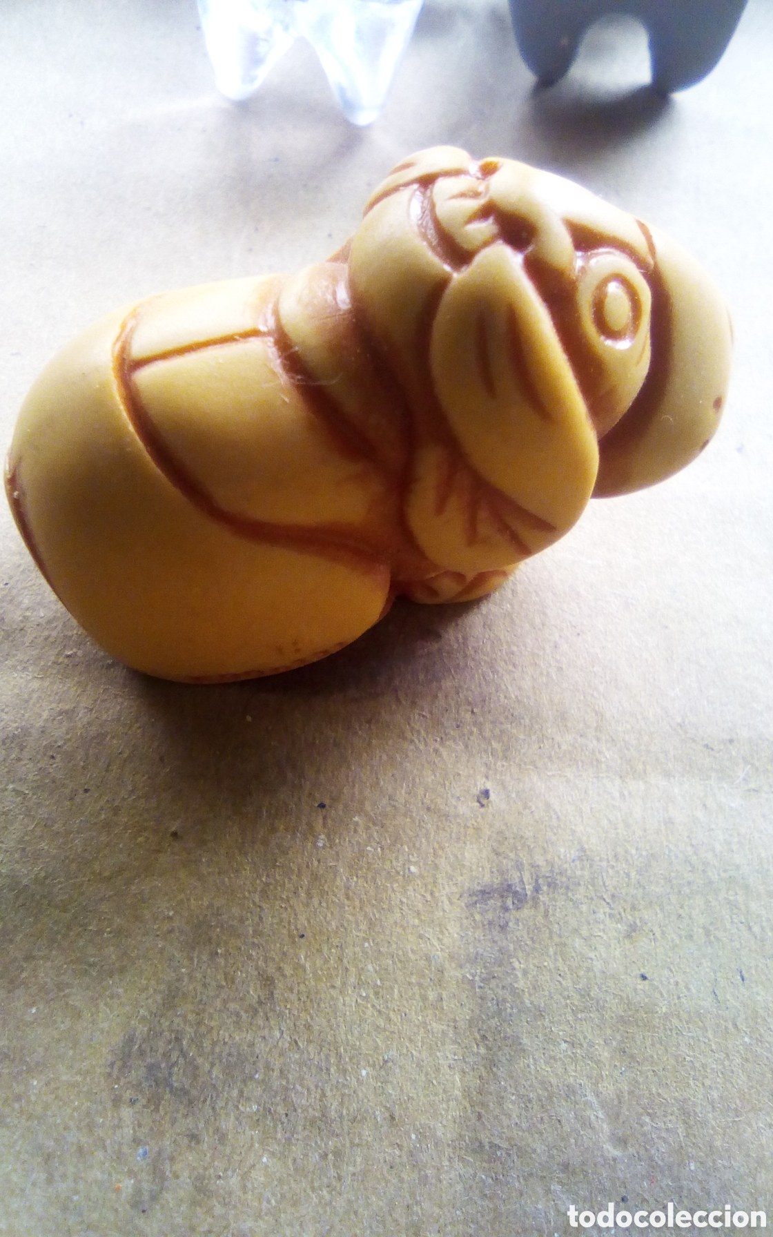 Figuras de Goma Kinder: Perro pach&oacute;n Kinder. K00n 131. Mide 4 cm.