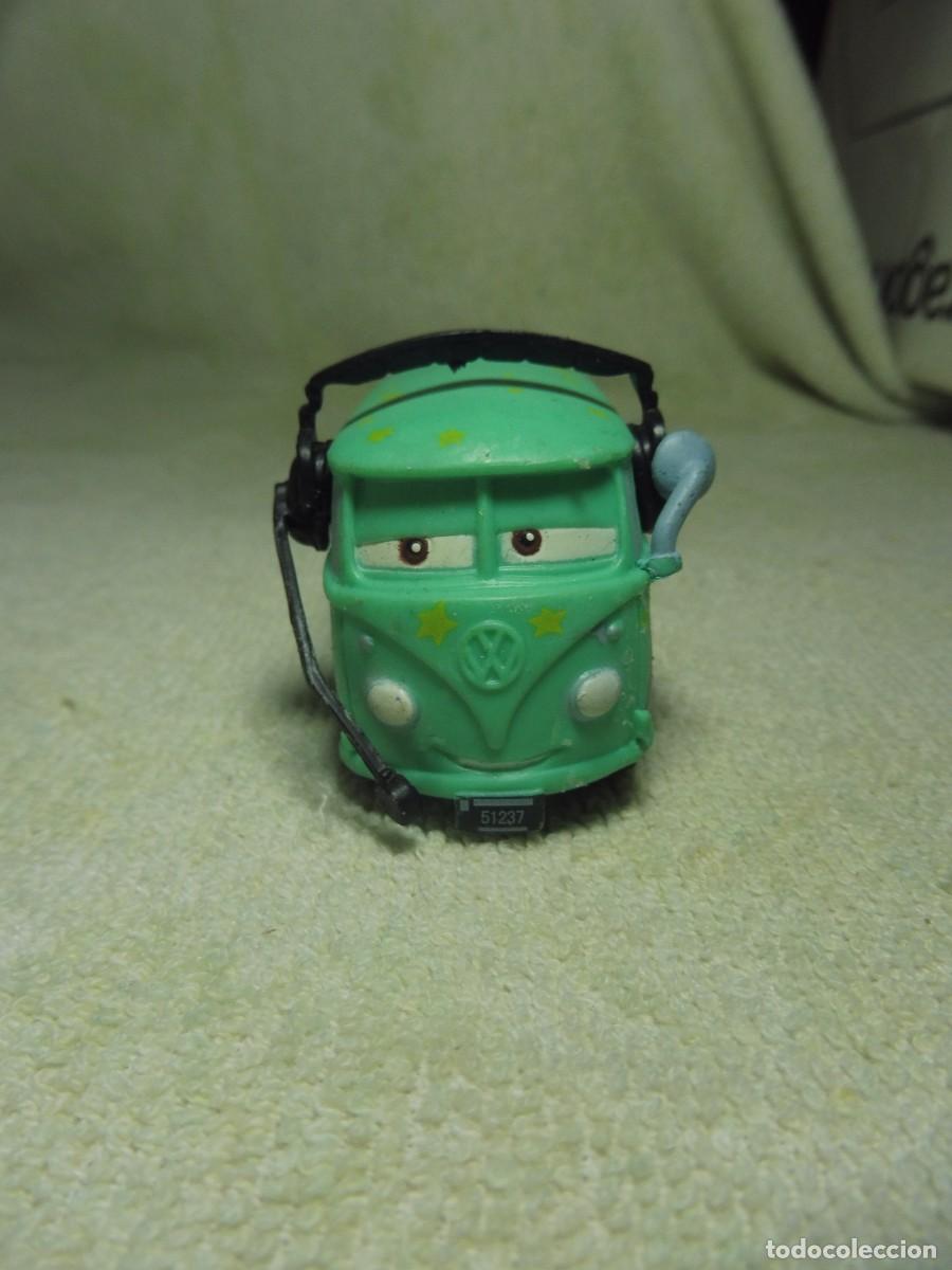 Figuras de Goma y PVC: Figura goma pvc Filmore furgoneta Volkswagen Cars de Disney Pixar con etiqueta